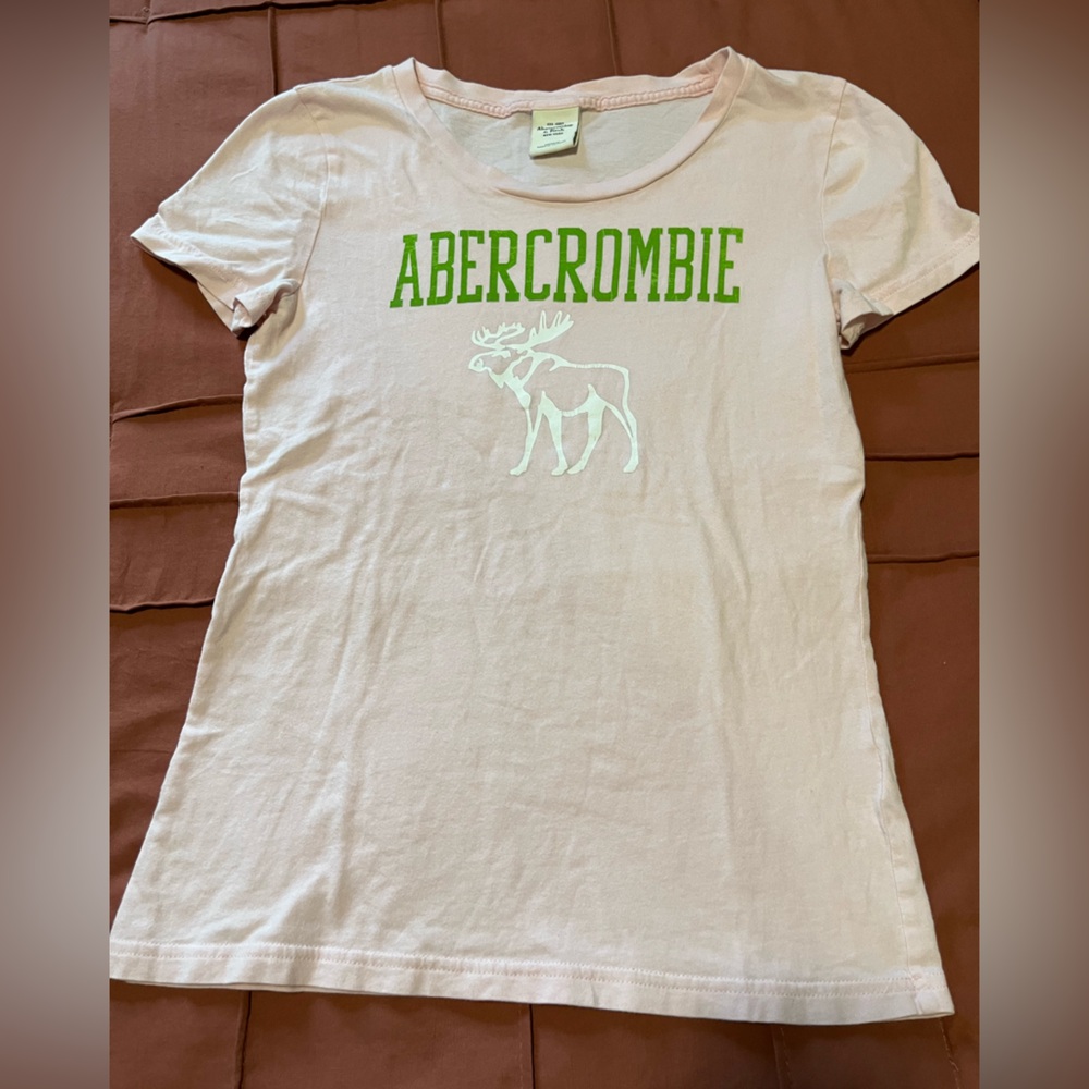 Soft Abercrombie & Fitch Pink size M T-Shirt